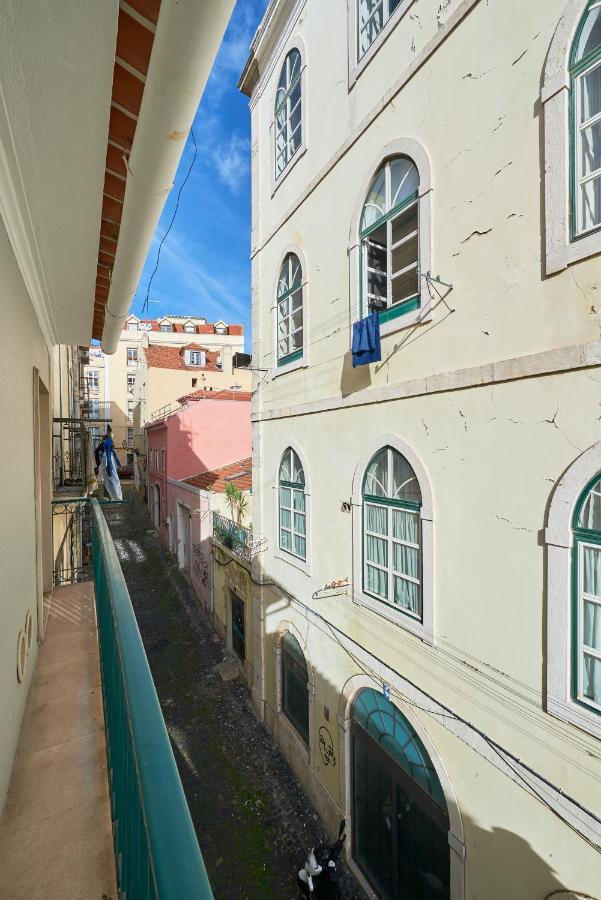 Charming Apartment In Historic Center リスボン エクステリア 写真